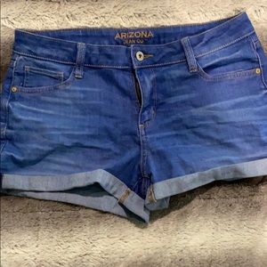 Arizona size 11 shorts